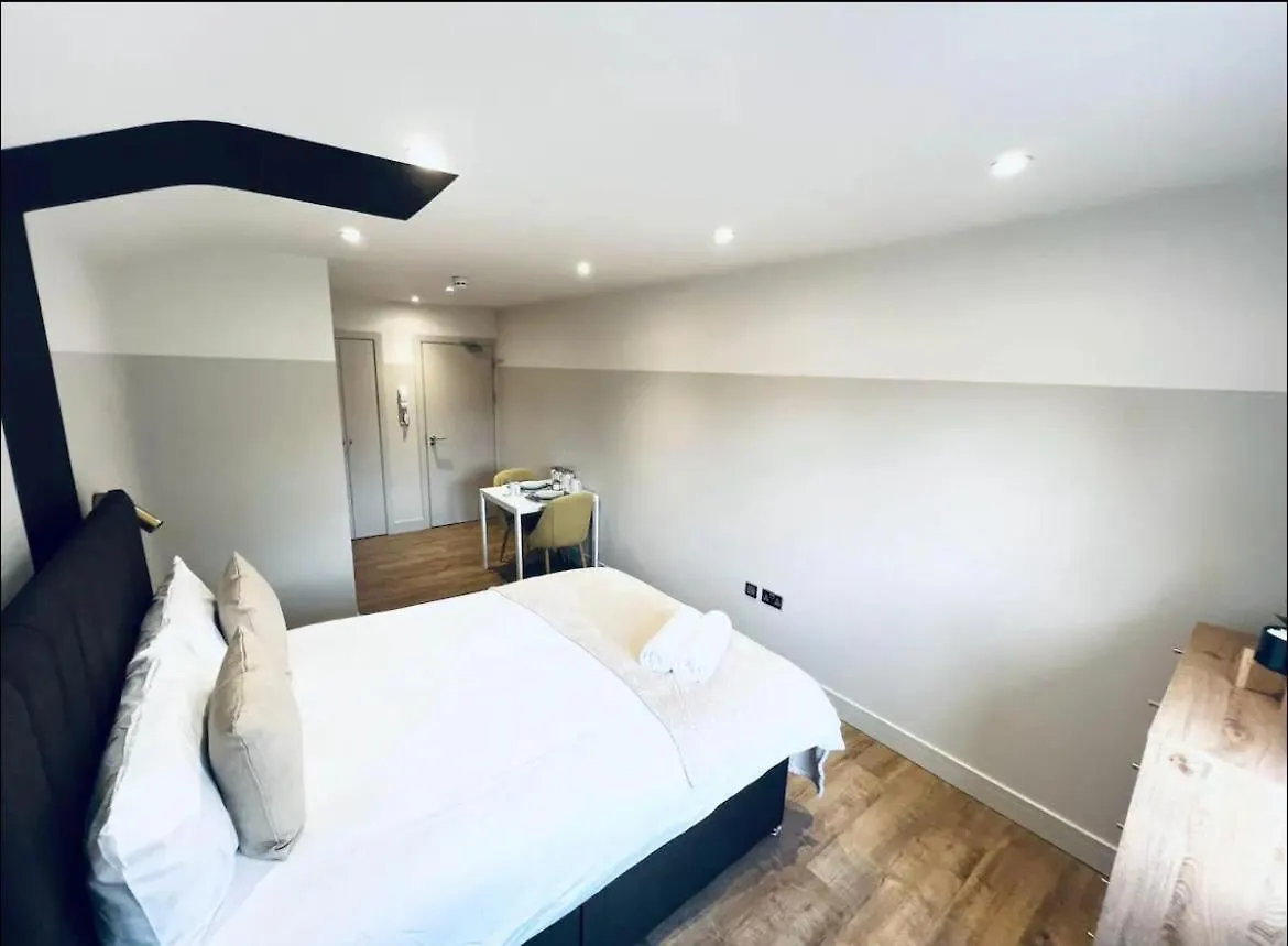 London South Charming Ensuite Look Like Hotel Designer Room 0*,  Großbritannien