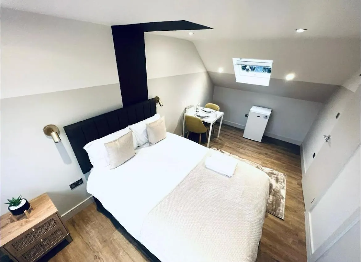Aparthotel London South Charming Ensuite Look Like Hotel Designer Room