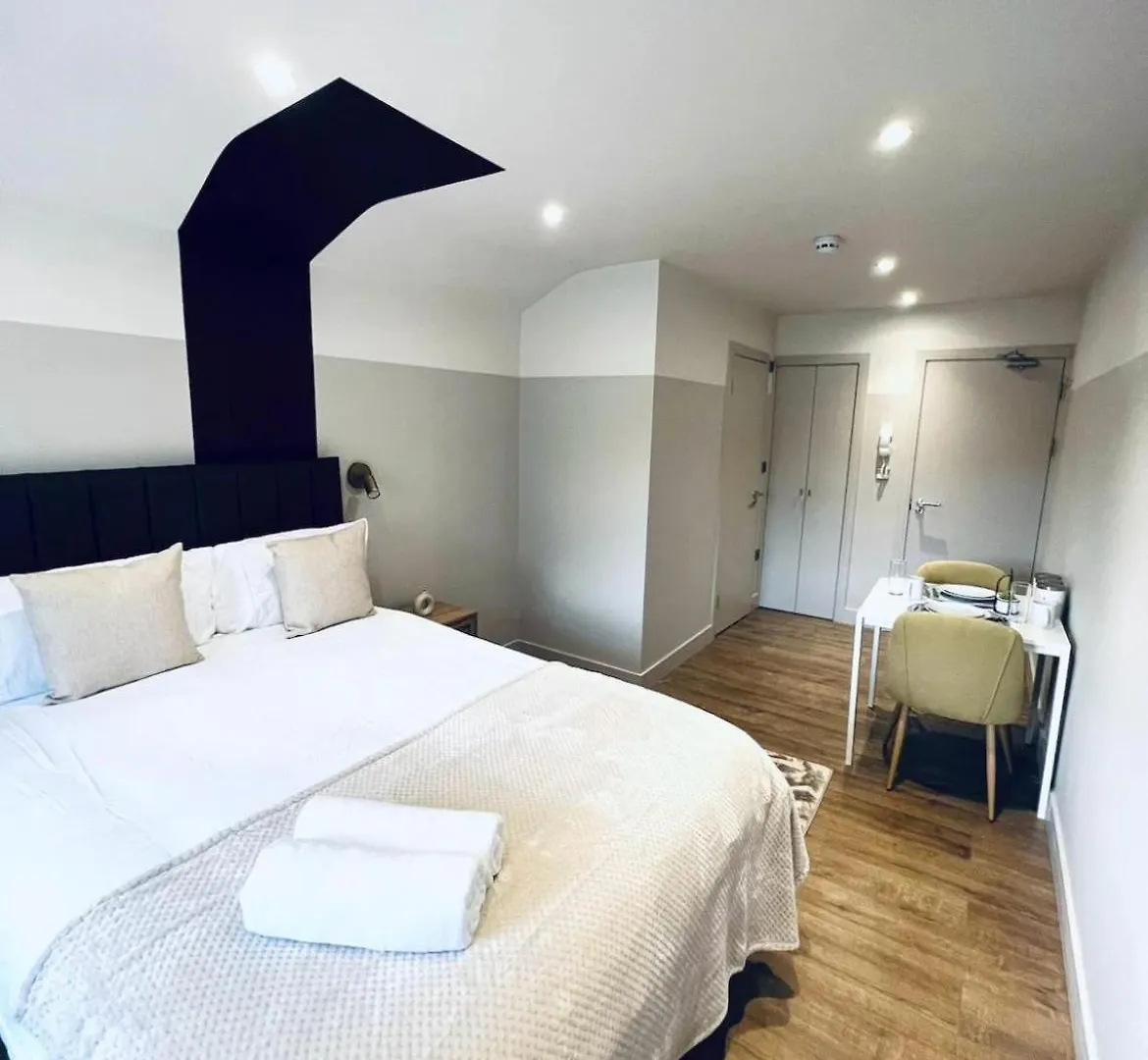 London South Charming Ensuite Look Like Hotel Designer Room Aparthotel