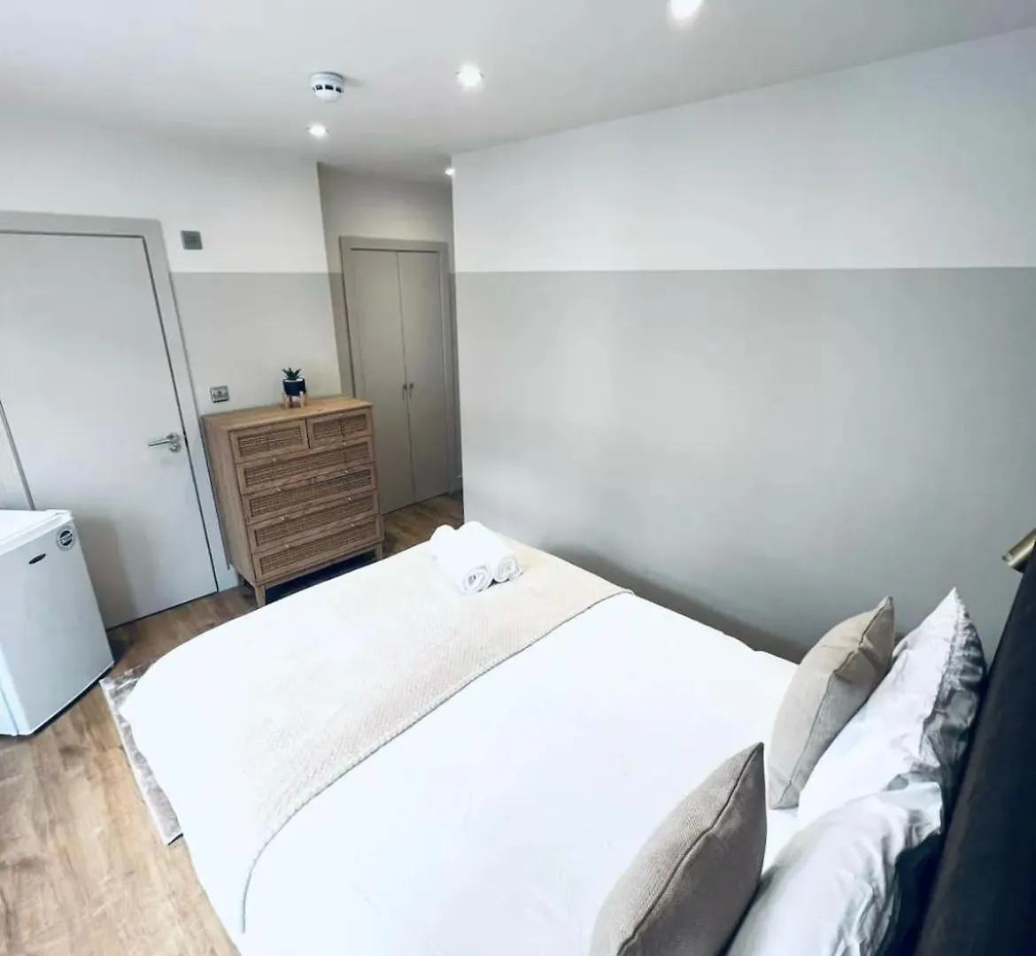London South Charming Ensuite Look Like Hotel Designer Room Aparthotel